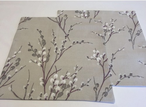 Laura ashley pussy - ashley, willow